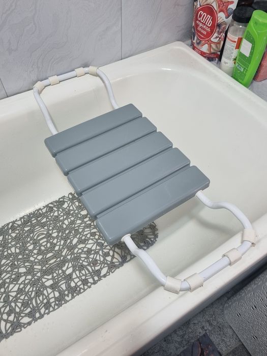 Продам сидушку для ванной