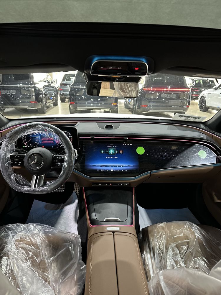 Mercedes-Benz E300 W214 MODEL 2025