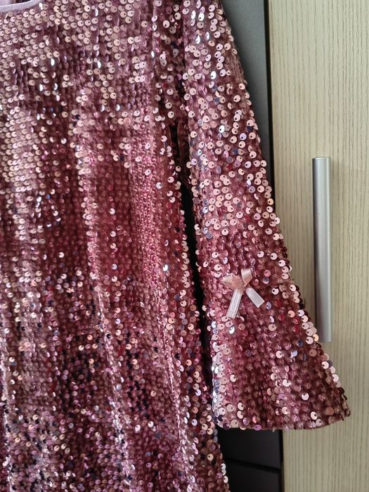 Рокля Contrast, 134 см.