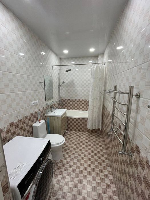 Срочно новостройка 2в3/3/3 площадью 81м.кв с ремонтом