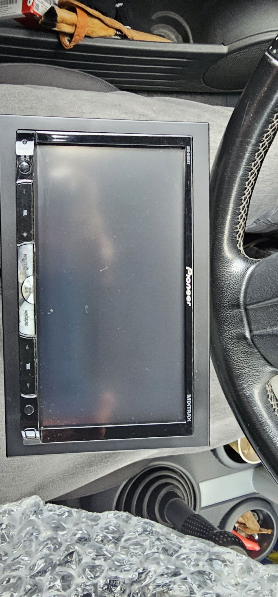 Продавам Pioneer avh-8400bt