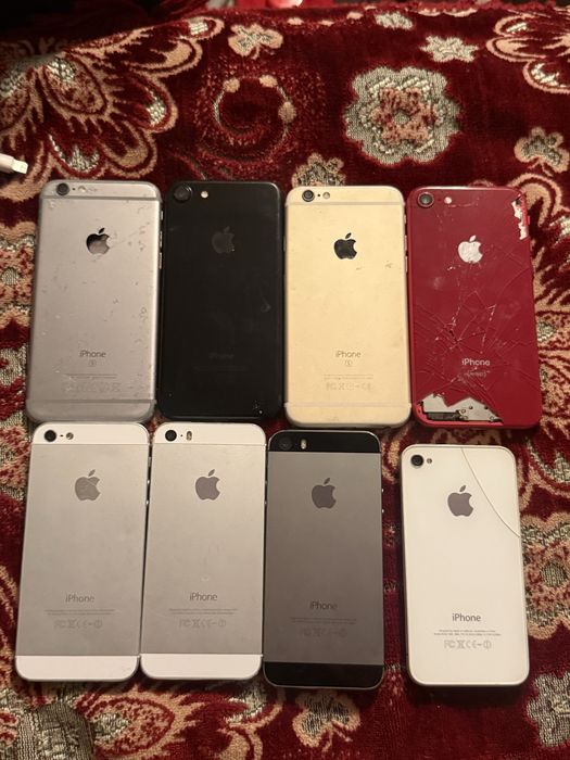 Vand Iphone-uri pentru piese.