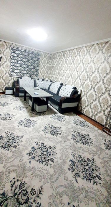 2 хоналик уй сотилади.