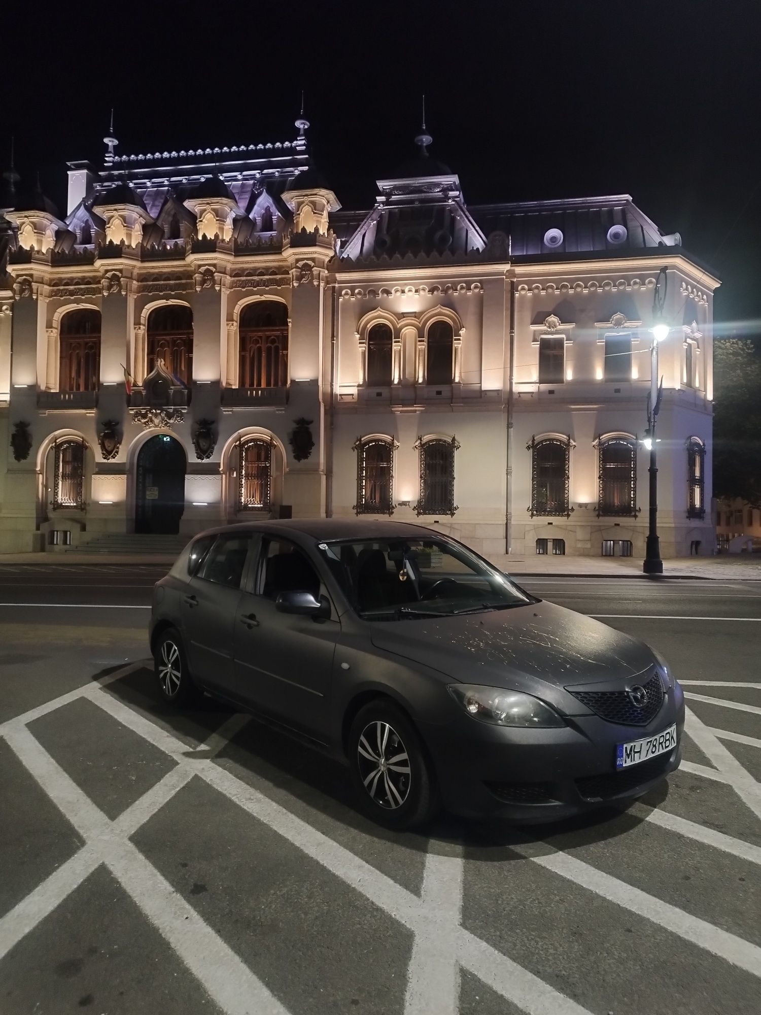 Vând Mazda 3
An fabricație 2005
motor 1.6i Consum mic
4 Geamuri electr
