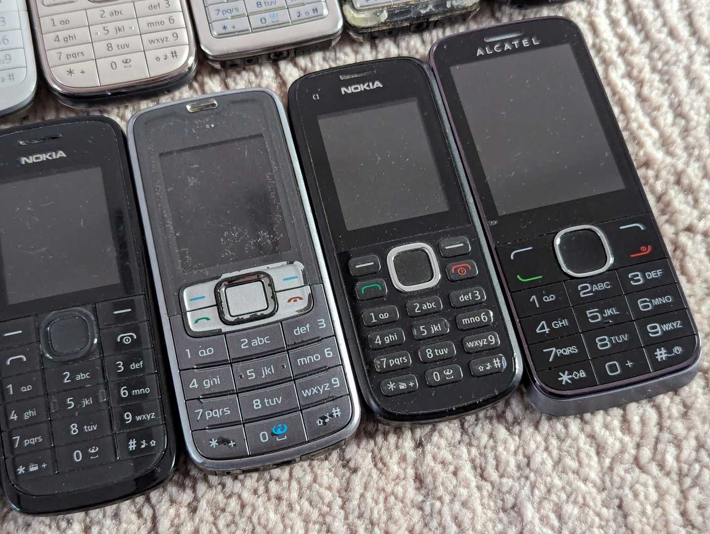 11 telefoane de colectie, cu butoane Nokia C1, C2, Nokia 6300, Siemens