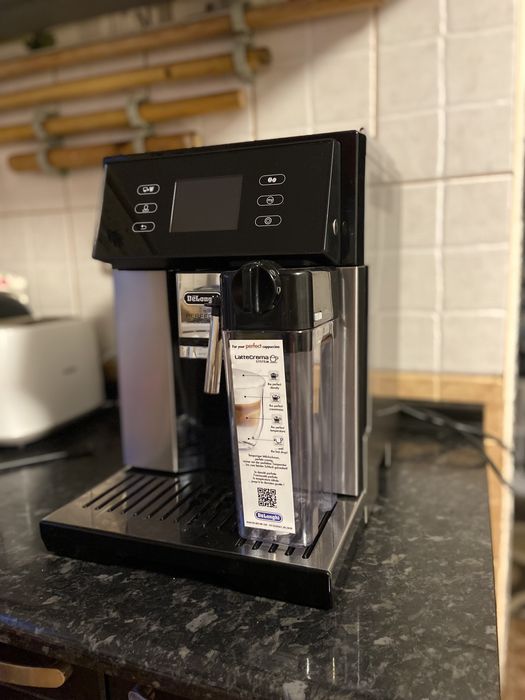 Кофемашина Delonghi ESAM 460.80 MB серебристый