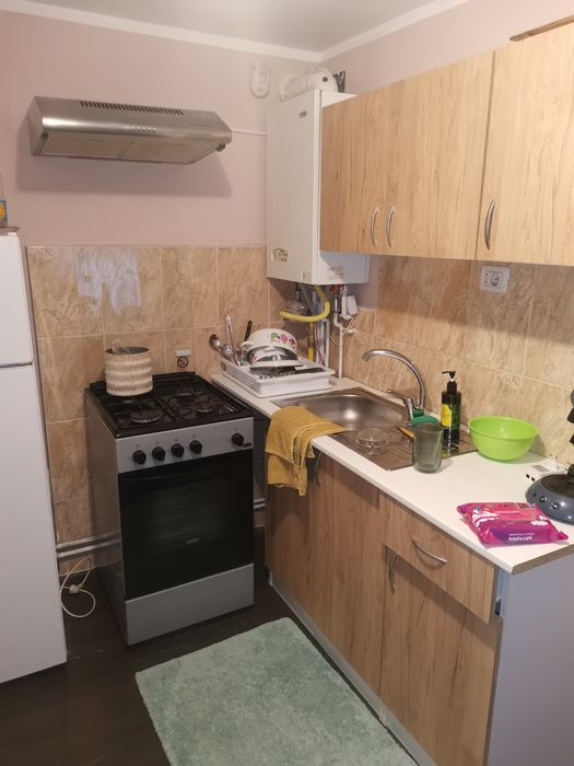 Închiriez apartament în Siret