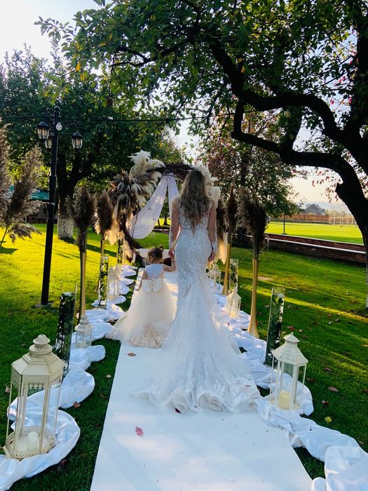 Vand Rochite de mireasa