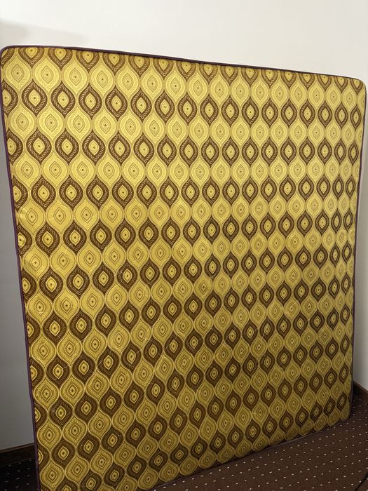 Продаю Матрас в отличном состоянии.