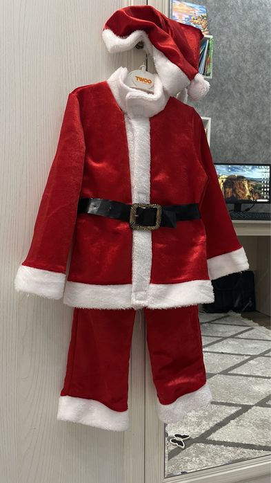 Костюм Санты, Платья