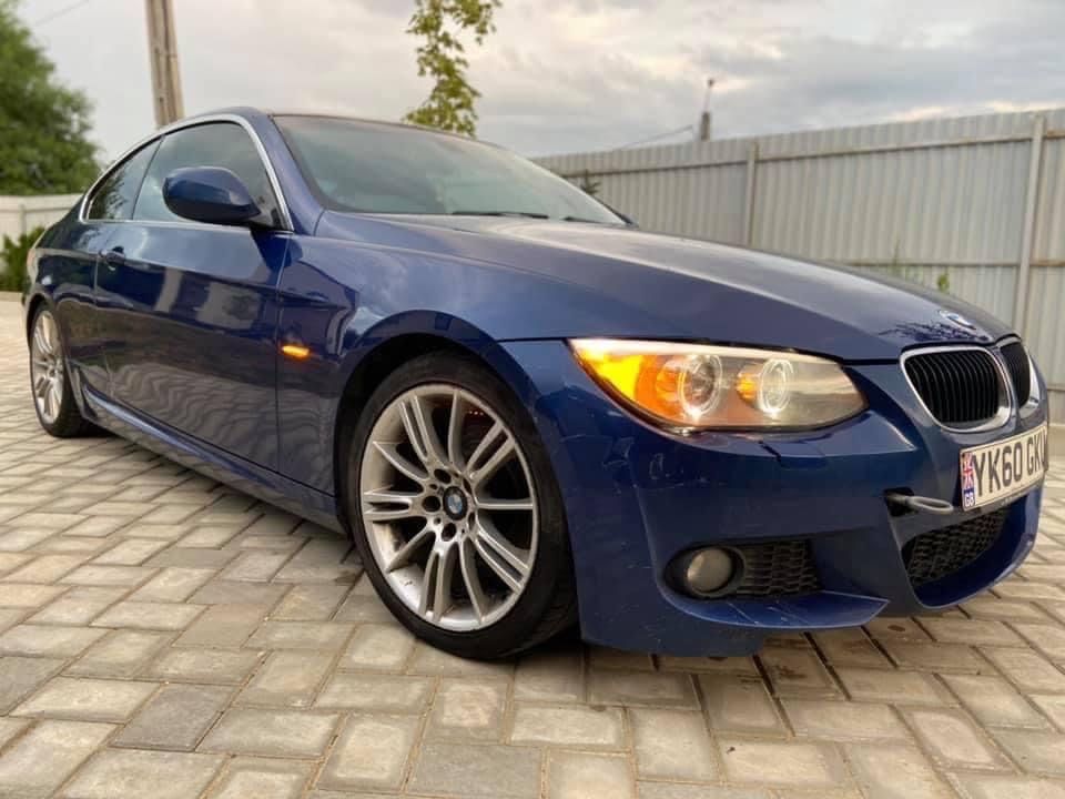 Dezmembrez BMW 320d E92 LCI an 2010