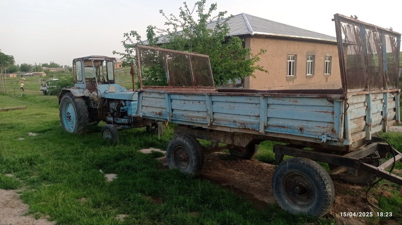 Traktor tlichka sotiladi