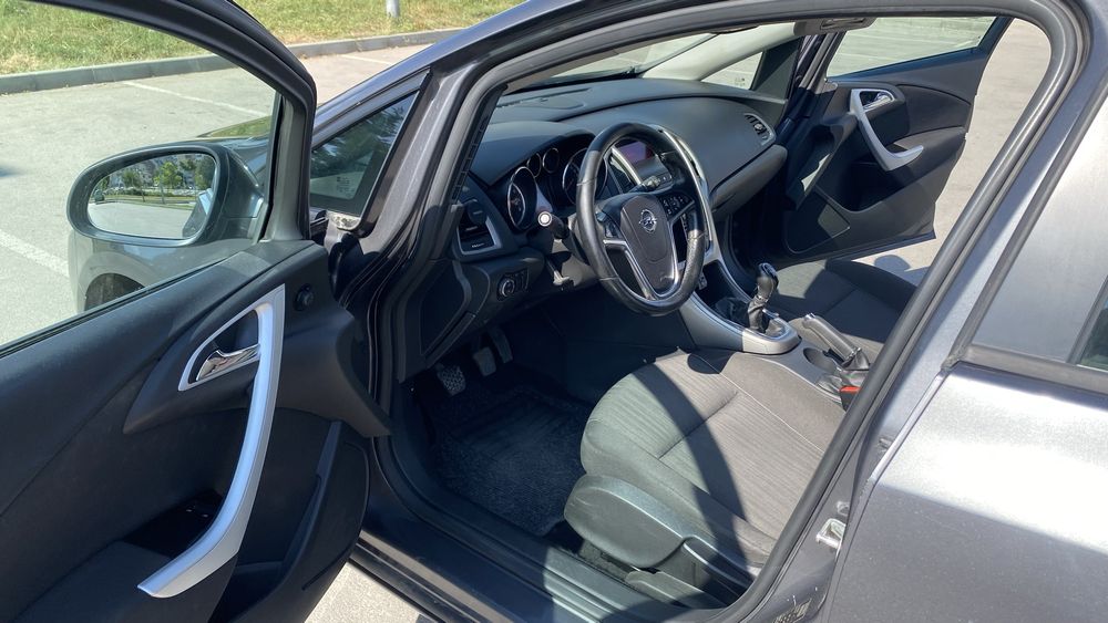 Opel astra 1.4 Turbo 140 hp  LPG (фабрична газ)