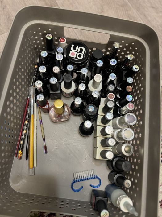 Продам срочно , всё для маникюра