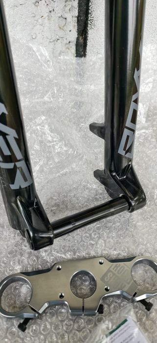 Вилка 29 Rock Shox Boxxer Select Charger RC 180mm 20x110 1-1/8"
