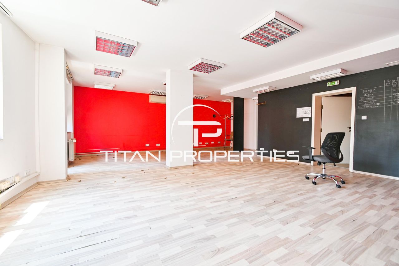Дава се под наем Офис в София, Център - 110 кв.м за 880 € - Снимка #2