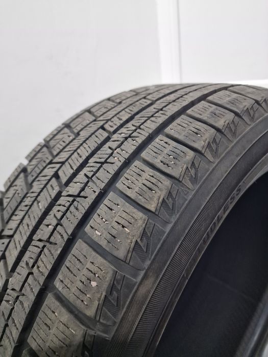 Продам зимние шины 18 размера