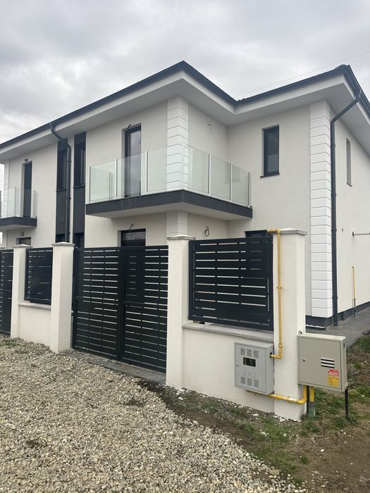 Vand casa tip duplex Micro 17