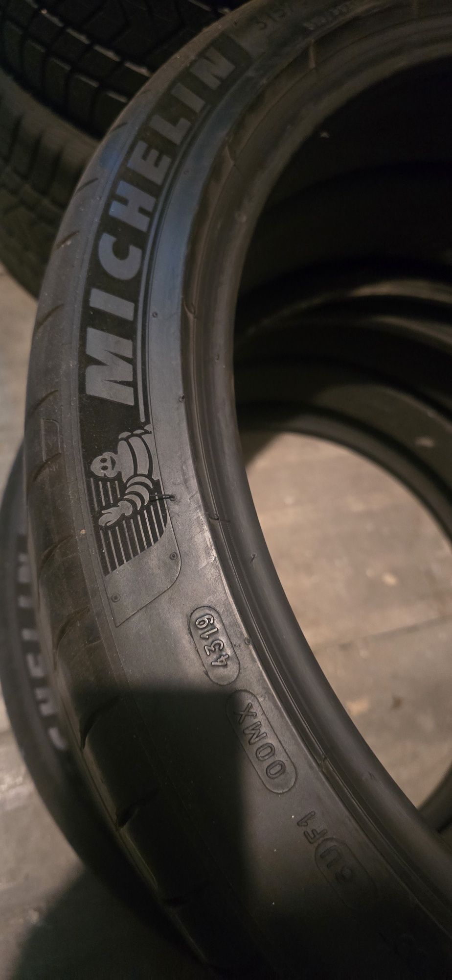 Летни гуми 275 35 21 и 315 30 21 спорт пакет 4бр Michelin ps4s