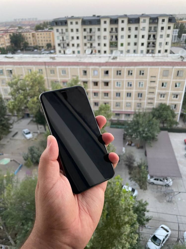 Iphone X  bekorchila tel qilib bezota qb otrmanglar