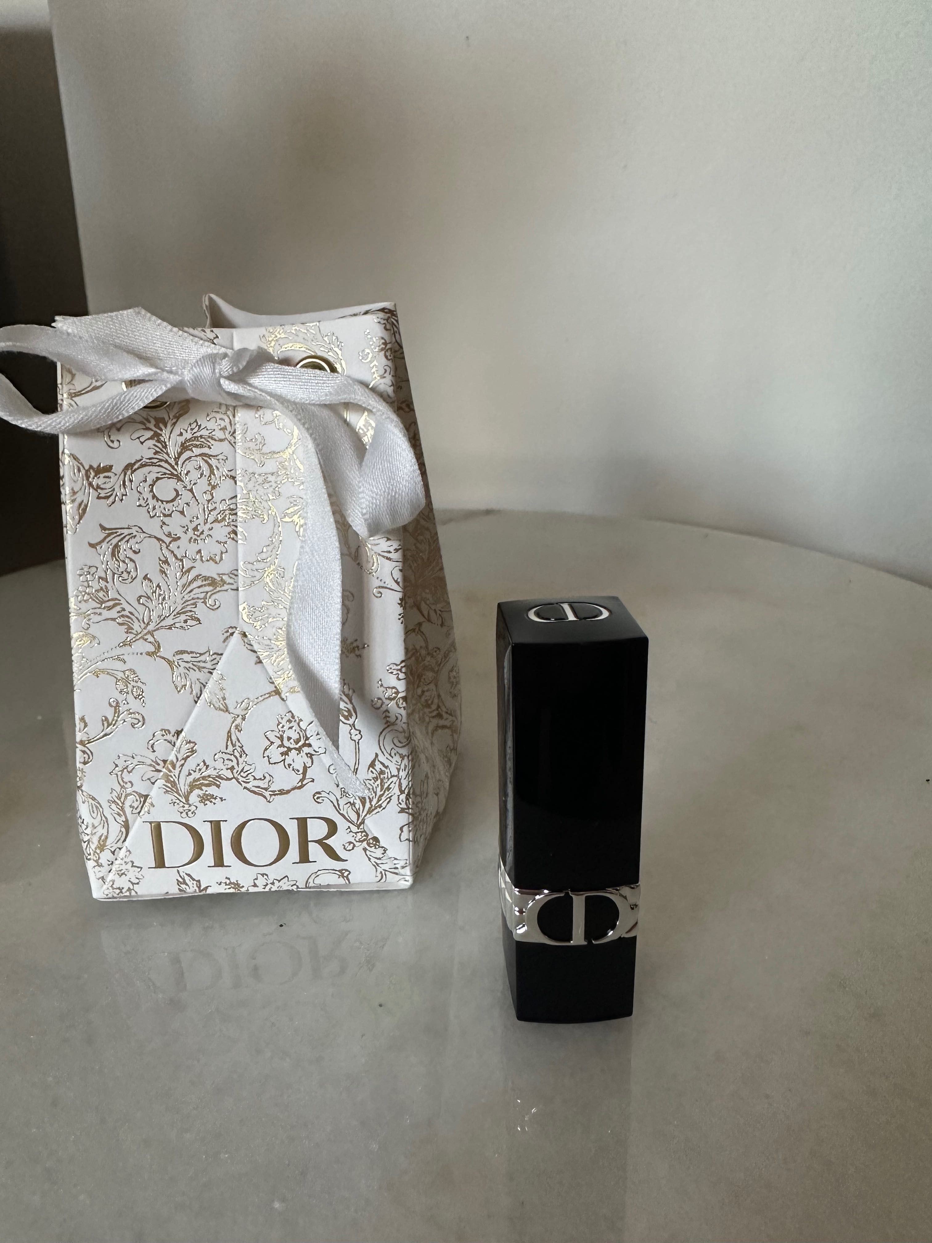 Червило mini Rouge Dior цвят 999