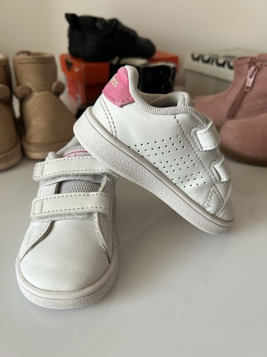 Бебешки маратонки Adidas Advantage