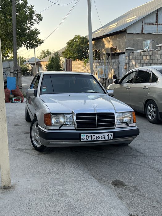 Мерседес w124 в хорошим состояние
