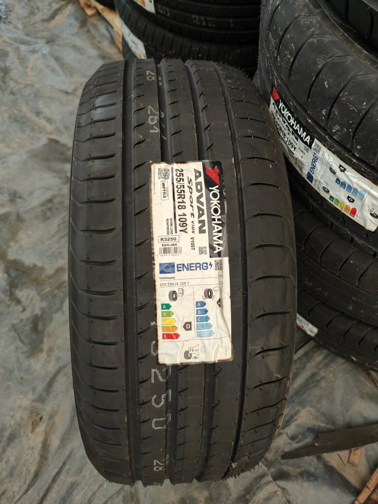 Vand anvelope de vara 205/50x17 marca Yokohama model Advan Fleva