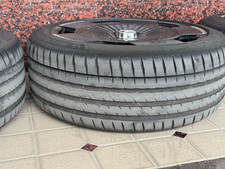 Michelin 23 285/40