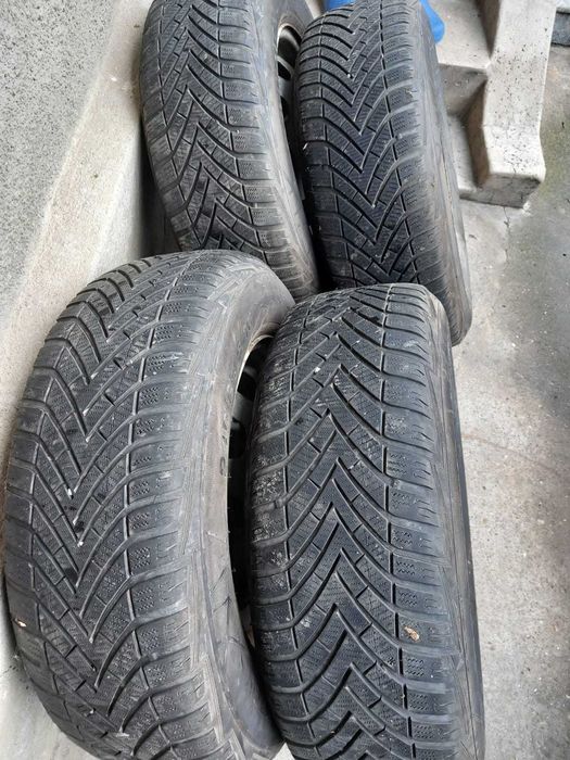 Cauciucuri iarnă 215/65 R16 Vredestein
