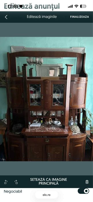 Vitrina vintage fabricata in Austria