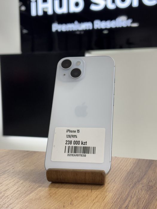 iPhone 15 • 128GB • 90%