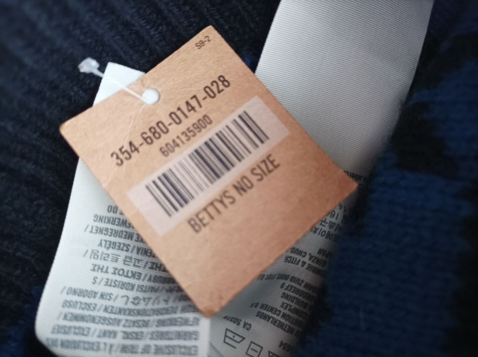 Hollister нова шапка