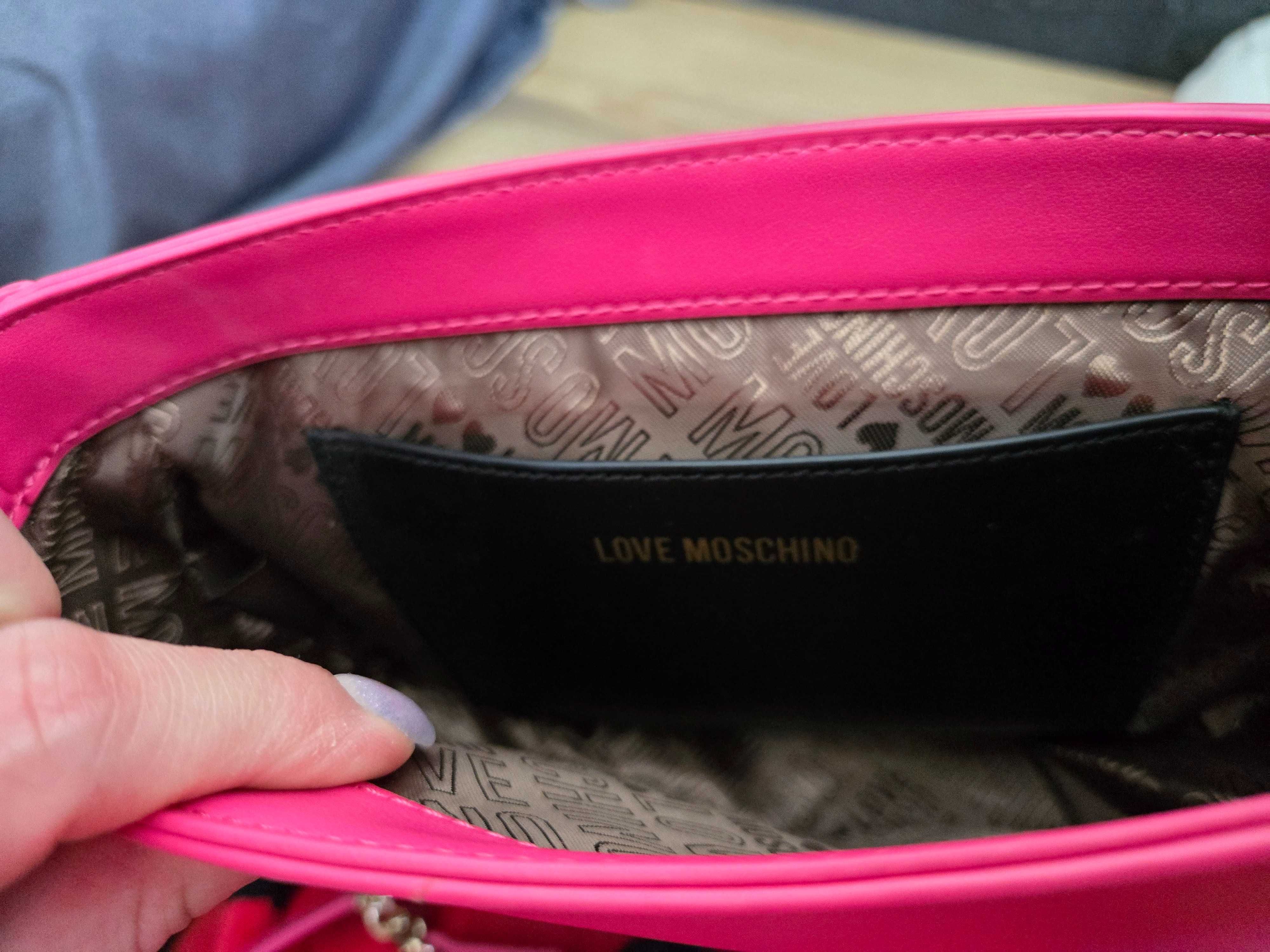 Чанта - Love moschino
