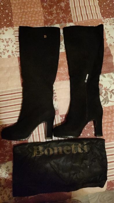 Замшевые сапоги Bonetti. Новые.