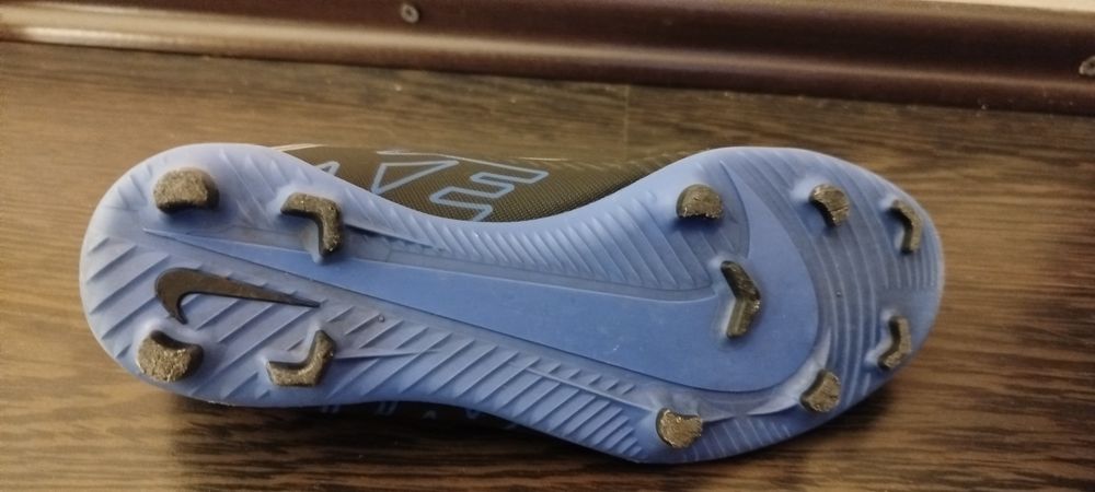 Vând papuci  Mercurial nike
