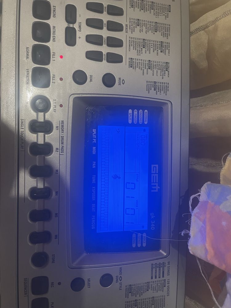 GEM  GK 340 супер е клавира