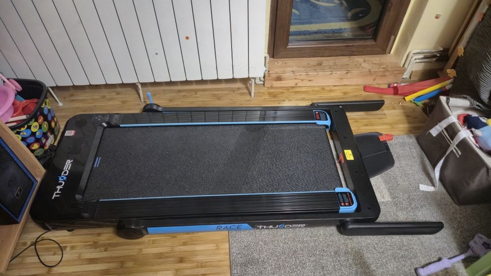 Bandă de alergare electrică THUNDER RACE-BLACK