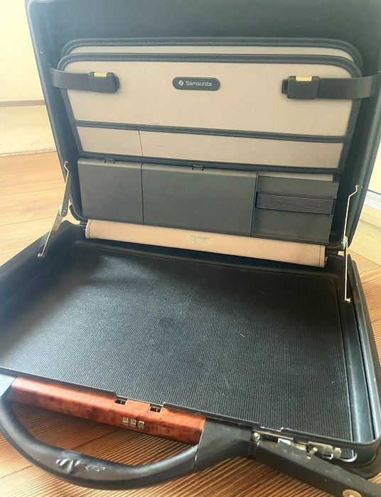 Куфарче Самсонайт