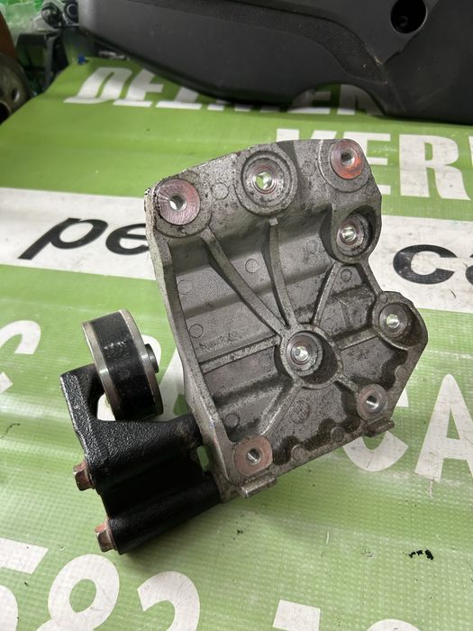 Suport accesorii motor Mitubishi L200 2.4 Di-D 2018