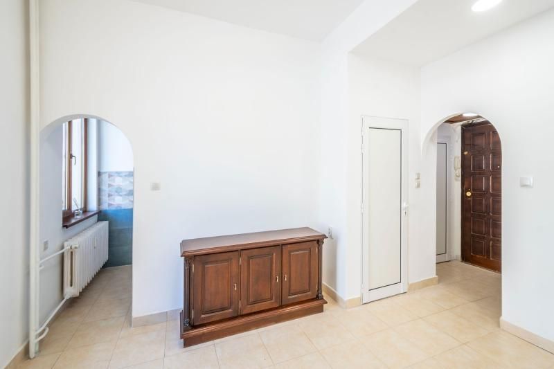 Дава се под наем Двустаен апартамент в София, Оборище - 90 кв.м за 690 € - Снимка #5