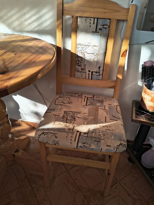 Трапезна маса с 4 стола