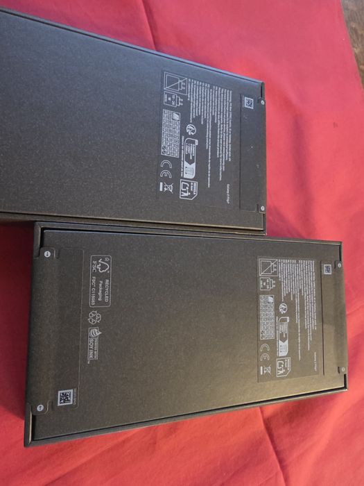 -Samsung Z Flip 6, Nou, Nefolosit, 256Gb, 12Ram, 0 cicluri incarcare,