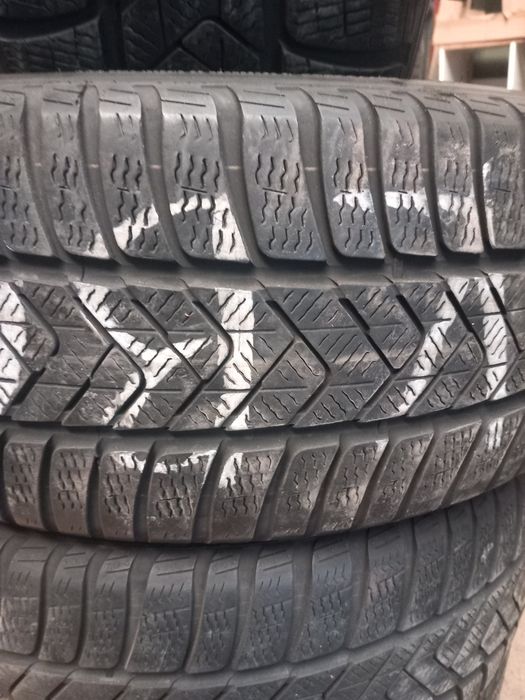 Anvelope de iarna 245 45 19  dot 2023 și 2022
