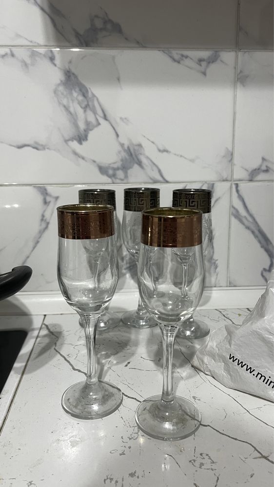 Стакан шампанский