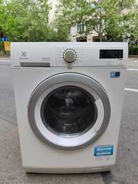 Vând mașină de spălat Electrolux 600