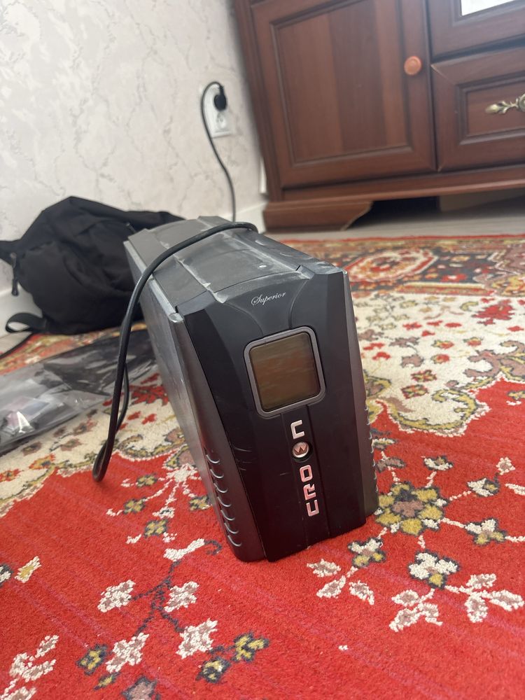 ИБП CyberPower UTI875E и Crown CMU-1200LCD