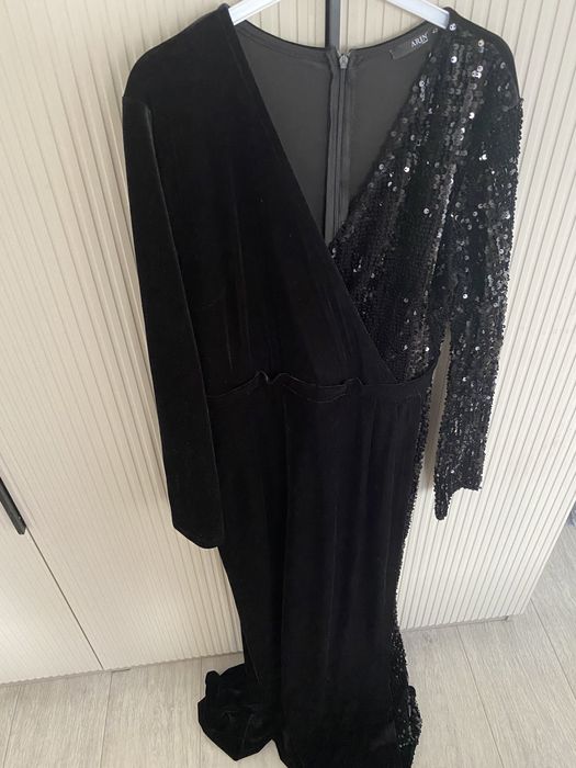 Продам платье в хорошем состояние