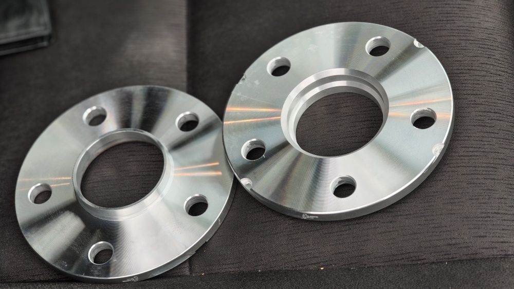 Фланци за Honda 5x114.3 / 64.1