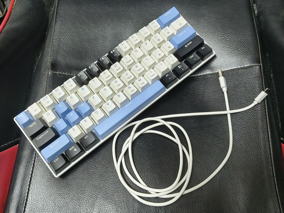Геймърска клавиатура MageGee 60% mechanical gaming keyboard